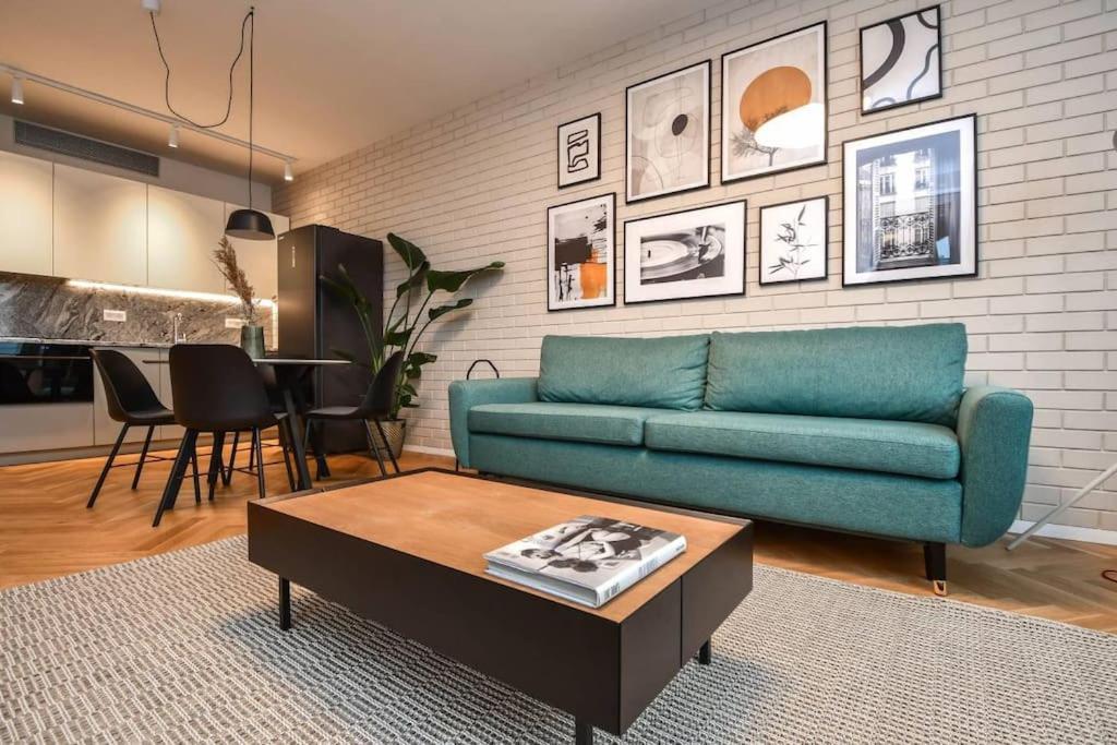Skypark Luxury Apartment With Skyline View & Free Parking Bratislava Dış mekan fotoğraf