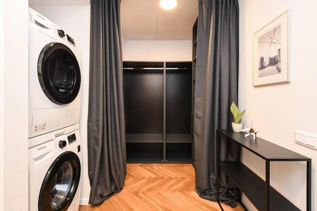 Skypark Luxury Apartment With Skyline View & Free Parking Bratislava Dış mekan fotoğraf