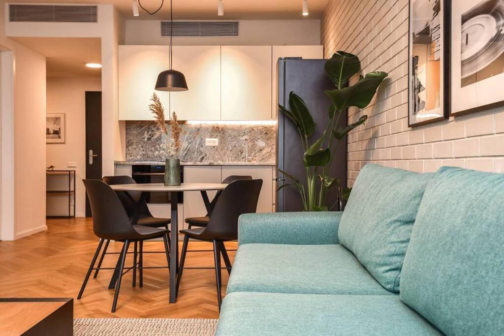 Skypark Luxury Apartment With Skyline View & Free Parking Bratislava Dış mekan fotoğraf
